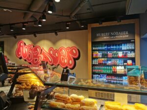 22, U1-Station Kagraner Platz - Bäckerei & Konditorei Stehcafé