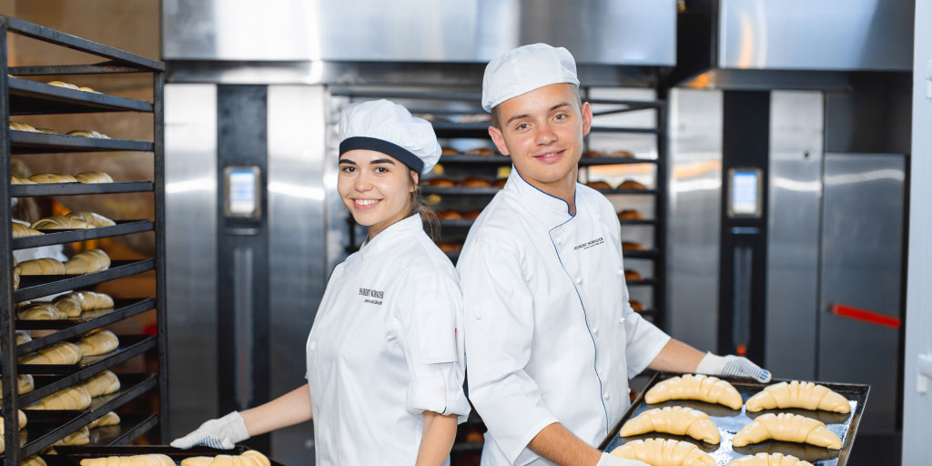 Konditor Lehrling gesucht – Hubert Nöbauer Konditor Lehrling gesucht - Hubert Nöbauer